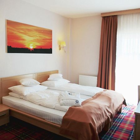 Hotel Leon & Spa Arad Exterior foto