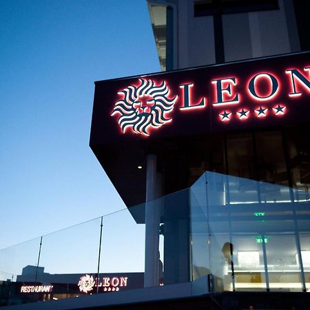 Hotel Leon & Spa Arad Exterior foto